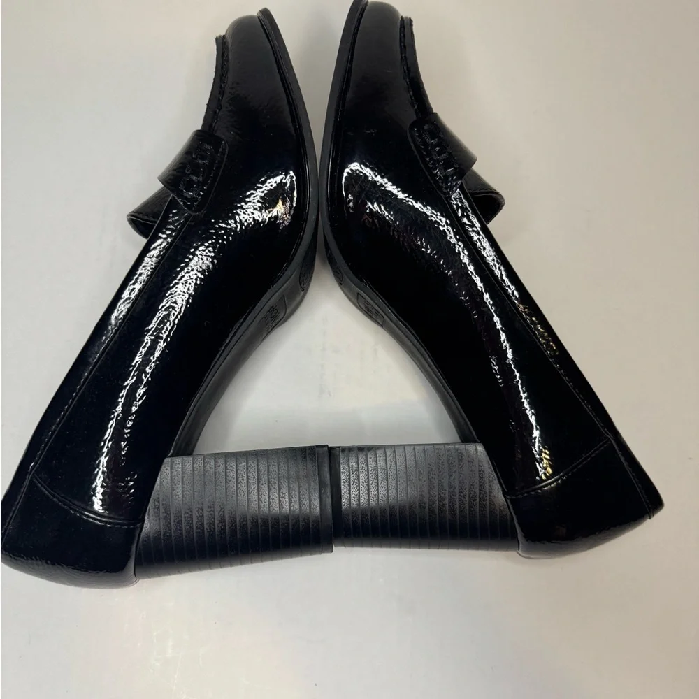 Jones New York Black Patent Block Heel Loafer, Size 8M